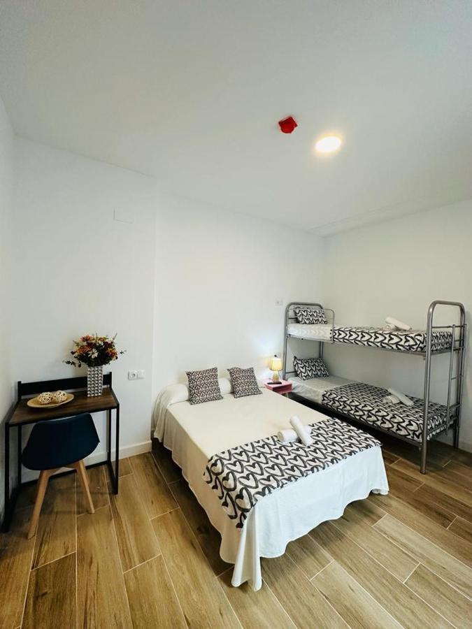 הואלבה Hostel Costa-Luz Bejar 28-30 מראה חיצוני תמונה