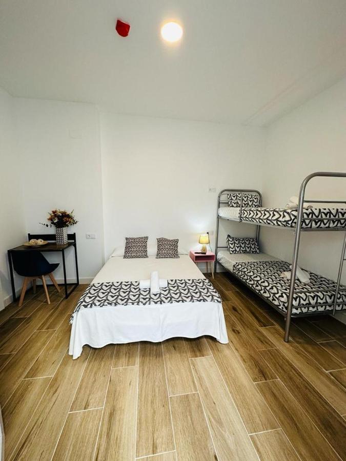הואלבה Hostel Costa-Luz Bejar 28-30 מראה חיצוני תמונה