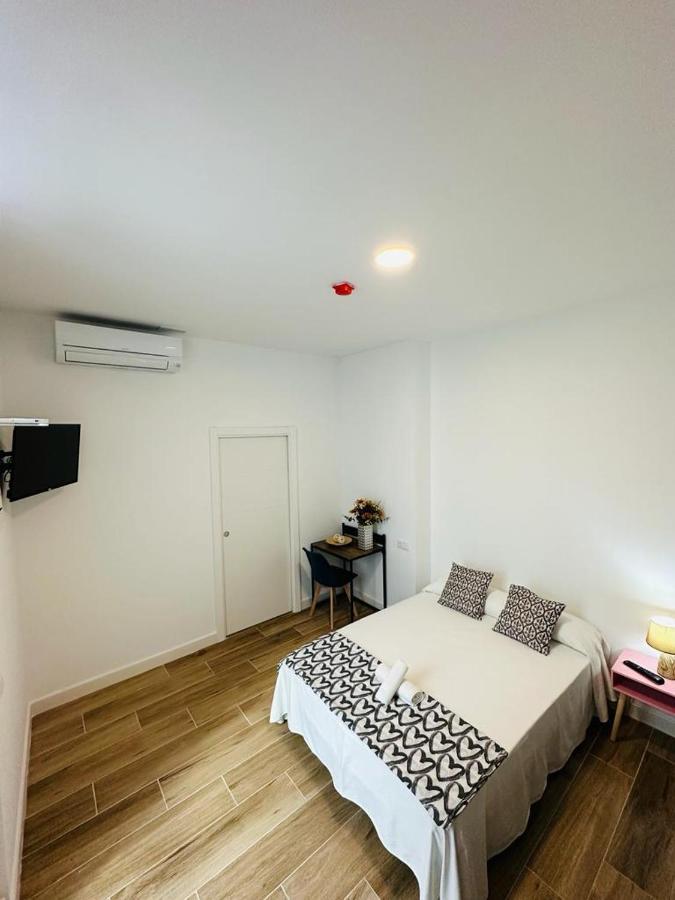 הואלבה Hostel Costa-Luz Bejar 28-30 מראה חיצוני תמונה
