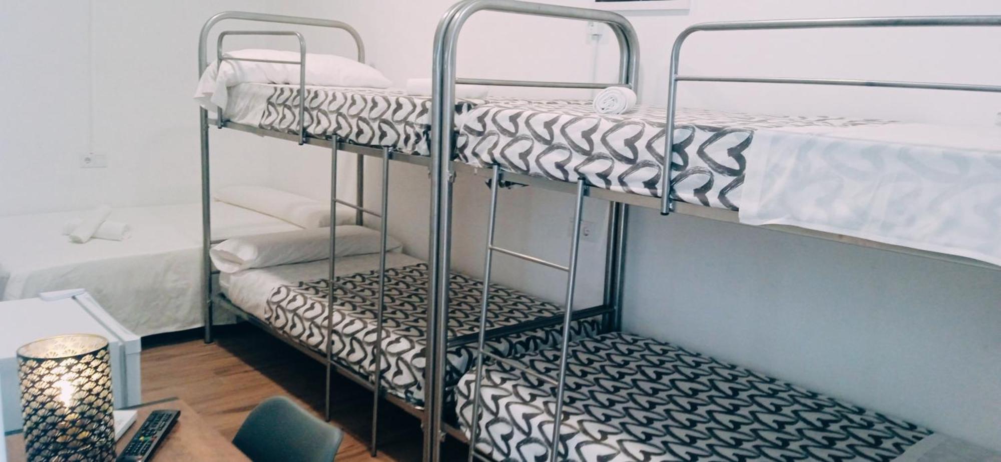 הואלבה Hostel Costa-Luz Bejar 28-30 מראה חיצוני תמונה